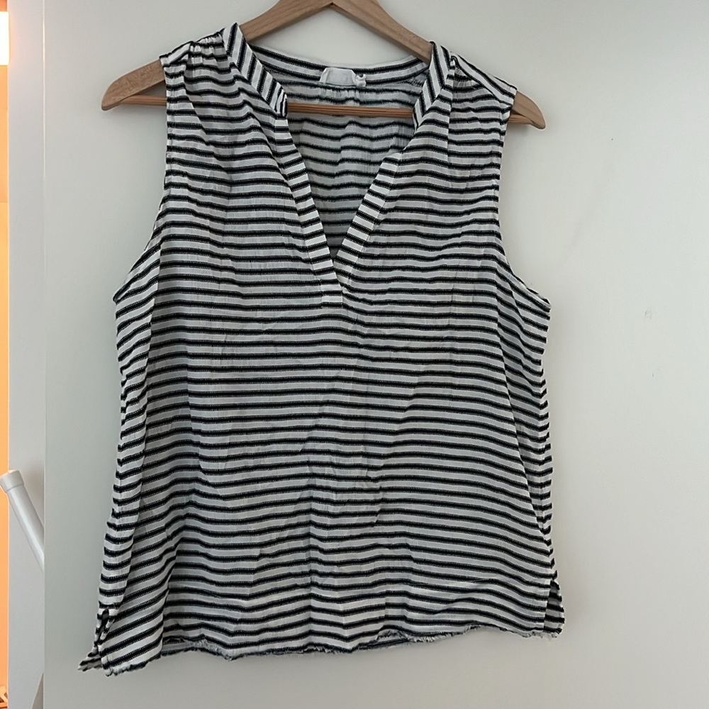 Blue and white top